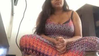 Indian - Chubby pakistani mama flashes hirsuite pussy on digicam - Yes Porn